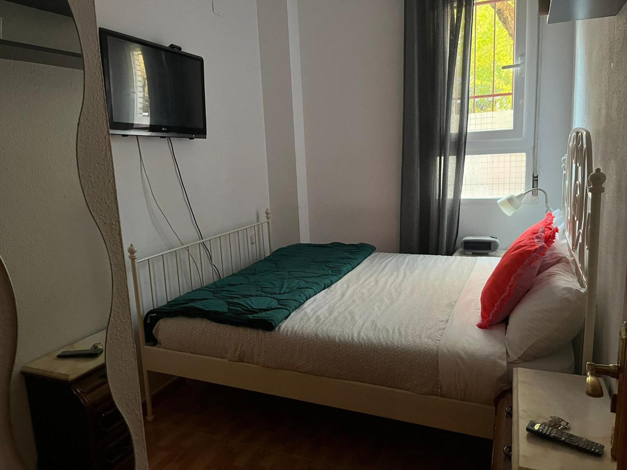 Acogedoras Habitaciones En Madrid Exterior photo