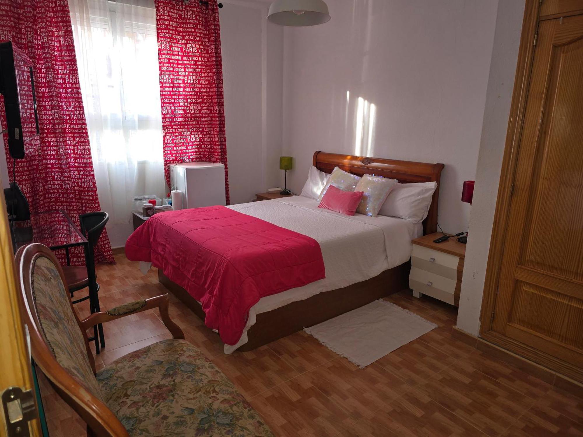 Acogedoras Habitaciones En Madrid Exterior photo